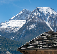 fileadmin/roha/images_galerie/orte_landschaft/Berchtesgaden/Ramsau/BGD-RA-LAN-BLAU-0001-D-roha-Berchtesgaden-Ramsau-Landschaft-Blaueis-Fruehling-Schindeldach.png