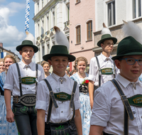 fileadmin/roha/Gautrachtenfest/Bilderglalerie/Gaufest-2023/Festsonntag/BR-GAUFEST-TEIS-2023-3-1137-11-D-roha-Tracht-Gaufest-Teisendorf.png