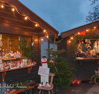 fileadmin/roha/images_galerie/brauchtum/Weihnachten/BR-WEIH-CHRIST-MA-PID-WERK-0001-D-roha-Brauchtum-Weihnachten-Christkindlmarkt-Piding-Werkstaetten-Bude.png