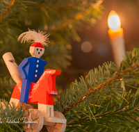 fileadmin/roha/images_galerie/brauchtum/Weihnachten/BR-WEIH-SCHMUCK-0071-D-roha-Brauchtum-Weihnachten-Schmuck-Christbaum-Arschpfeiferl.png