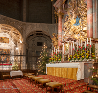 fileadmin/roha/images_galerie/orte_landschaft/Salzburg/Kolleg-Plain-Sebast-Franzis-Mich/SA-FRANZISK-0010-1711-D-roha-Salzburg-Franziskanerkirche-Pachermadonna-Weihnachten.png