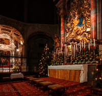 fileadmin/roha/images_galerie/orte_landschaft/Salzburg/Kolleg-Plain-Sebast-Franzis-Mich/SA-FRANZISK-0010-1711-D-roha-Salzburg-Franziskanerkirche-Pachermadonna-Weihnachten.png