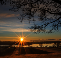 fileadmin/roha/Lieblingsbilder-making/SON-AU-TACH-0002-0725-02-D-roha-Sonnenaufgang-Tachinger-See.png