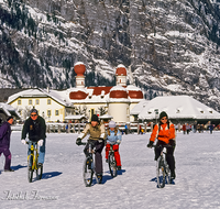 fileadmin/roha/images_galerie/orte_landschaft/Berchtesgaden/Koenigssee/BGD-KOE-WINTER-0002-1-roha-Berchtesgaden-Koenigssee-Bartholomae-Winter-Mountainbike.png