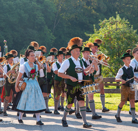 fileadmin/roha/images_galerie/orte_landschaft/Anger/Anger-Trachten-Musik-Fest/MU-BLA-PID-ANG-2018-0842-03-D-roha-Musik-Blasmusik-Piding-Anger-Festzug.png