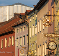 fileadmin/roha/images_galerie/orte_landschaft/Teisendorf/Teisendorf-Markt/TEI-MA-AUSL-0005-01-D-roha-Teisendorf-Ausleger-Uhrmacher-Uhr-Zunftzeichen.png