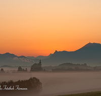 fileadmin/roha/images_galerie/stimmung-Sonne/Sonnenaufgang/AINR-THUND-SO-AU-0002-D-roha-Ainring-Thundorf-Sonne-Sonnenaufgang-Stimmung-Gaisberg.png