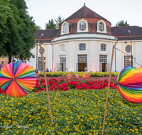 fileadmin/roha/images_galerie/orte_landschaft/Bad-Reich-Kurgarten-Beleuchtung/BAD-REI-KURGARBEL-2019-2113-02-D-roha-Bad-Reichenhall-Kurgarten-Beleuchtung-Lampion-Rotunde.png