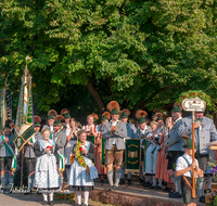 fileadmin/roha/images_galerie/orte_landschaft/Anger/Anger-Trachten-Musik-Fest/BR-FEST-ANG-MUS-TRACH-2018-08-19-0837-01-D-roha-Brauchtum-Fest-Anger-Trachtenverein-Musikkapelle.png