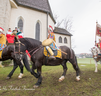 fileadmin/roha/images_galerie/brauchtum/Leonhardiritt/Traunstein-Georgiritt/BR-PFRI-TRAUNST-2015-1119-03-D-roha-Brauchtum-Pferdeumritt-Georgiritt-Traunstein-Ettendorfer-Kircherl.png