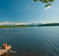 fileadmin/roha/images_galerie/orte_landschaft/Abtsdorf-Abtsdorfer-See/ABTS-SEE-BADE-0007-D-roha-Abtsdorfer-See-Abtsdorf-Untersberg-baden-Steg-Hochstaufen.png