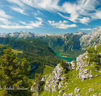 fileadmin/roha/images_galerie/orte_landschaft/Berchtesgaden/Jenner-Schoenau/BGD-JENN-PAN-0011-D-roha-Berchtesgaden-Jenner-Berg-Steineres-Meer-Koenigssee-Watzmann.png