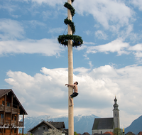 fileadmin/roha/images_galerie/brauchtum/Maibaum/Anger-Hoeglwoerth/BR-MAIB-ANG-2017-1601-0-0-01-D-roha-Brauchtum-Maibaum-Anger-Kraxln.png