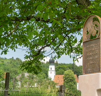 fileadmin/roha/images_galerie/kirche_religion/Ainring/KKKM-AINR-FRZ-04-05-D-roha-Stelen-Franziskus-Weg-Sonnengesang-Liebe.png