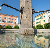 fileadmin/roha/images_galerie/orte_landschaft/Laufen/LAUF-STADT-MAR-PL-BR-0001-D-roha-Laufen-Marienplatz-Brunnen.png