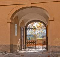 fileadmin/roha/images_galerie/orte_landschaft/Salzburg/Nonnberg/SA-NONNB-DET-0010-D-roha-Salzburg-Nonnberg-Kloster-Tor-Gitter.png