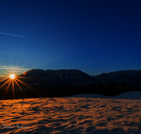 fileadmin/roha/images_galerie/stimmung-Sonne/Sonnenaufgang/SON-AU-JOH-WI-0002-00815-3-D-roha-Sonnenaufgang-Piding-Johannishoegl-Winter-Untersberg.png