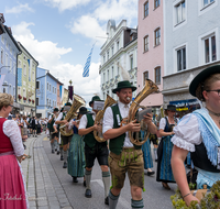 fileadmin/roha/images_galerie/orte_landschaft/Teisendorf/Gaufest-GauverbandI-Freitag14.-Sonntag23.Juli2023/BR-GAUFEST-TEIS-2023-3-1145-03-D-roha-Tracht-Gaufest-Teisendorf.png