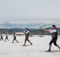 fileadmin/roha/images_galerie/brauchtum/Schnalzen/BR-SCHNA-UF-R-1445-08-2017-D-roha-Brauchtum-Schnalzen-Teisendorf-Ufering-Winter-Schnee.png