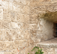 fileadmin/roha/images_galerie/Fenster-Tueren/LANDA-FENST-TITT-BUR-0001-roha-Landart-Fenster-Burg-Tittmoning.png