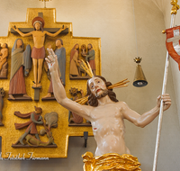 fileadmin/roha/images_galerie/brauchtum/Ostern/KKKM-TEIS-OBERT-KIR-0014-D-roha-Kirche-Oberteisendorf-St-Georg-Ostern-der-Auferstandene-Christus.png