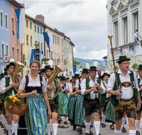 fileadmin/roha/images_galerie/orte_landschaft/Teisendorf/Gaufest-GauverbandI-Freitag14.-Sonntag23.Juli2023/BR-GAUFEST-TEIS-2023-3-1147-01-D-roha-Tracht-Gaufest-Teisendorf.png