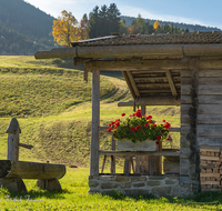 fileadmin/roha/images_galerie/orte_landschaft/Teisendorf/Neukirchen/TEI-NEUK-KOEHL-0001-01-D-roha-Neukirchen-Huette.png