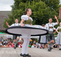 fileadmin/roha/images_galerie/brauchtum/Tracht/Trachtenverein_Anger/AN-DORFF-0001-1348-01-D-M-roha-Anger-Dorffest-Tracht-Tanz-Dirndl-Bua-Zwoasteirer-Drahn-Plattler.png