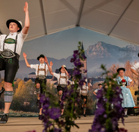 fileadmin/roha/Gautrachtenfest/Bilderglalerie/Gaufest-2023/Gauheimatabend/BR-GAUFEST-TEIS-2023-2-2155-03-D-roha-Tracht-Gaufest-Teisendorf.png