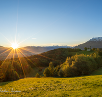 fileadmin/roha/images_galerie/stimmung-Sonne/Sonnenaufgang/SON-AU-JOH-0001-0716-D-roha-Sonnenaufgang-Piding-Johannishoegl-Untersberg-Neubichler-Alm.png