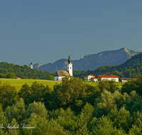 fileadmin/roha/images_galerie/orte_landschaft/Ainring/AINR-UL-0012-1-D-roha-Ainring-Ulrichshoegl-Panorama-Johannishoegl.png