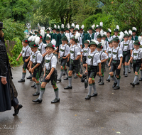 fileadmin/roha/images_galerie/orte_landschaft/Teisendorf/Gaufest-GauverbandI-Freitag14.-Sonntag23.Juli2023/BR-GAUFEST-TEIS-2023-3-0909-02-D-roha-Tracht-Gaufest-Teisendorf.png