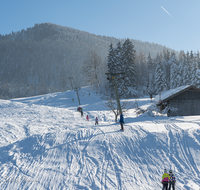 fileadmin/roha/images_galerie/Winter/TEI-NEUK-SKIL-0007-D-roha-Teisendorf-Neukirchen-Winter-Skilift-Schnee.png