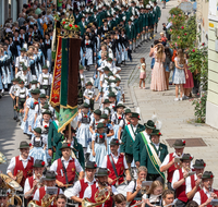 fileadmin/roha/Gautrachtenfest/Bilderglalerie/Gaufest-2023/Festsonntag/BR-GAUFEST-TEIS-2023-3-1137-06-D-roha-Tracht-Gaufest-Teisendorf.png