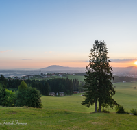 fileadmin/roha/images_galerie/stimmung-Sonne/Sonnenaufgang/SON-AU-ULR-0001-0530-D-roha-Sonnenaufgang-Ulrichshoegl-Ainring.png