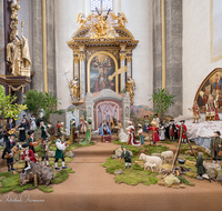 fileadmin/roha/images_galerie/brauchtum/Weihnachten-Krippen/Laufen/BR-WEIH-KRI-LAUF-0150-D-M-roha-Brauchtum-Weihnachten-Barock-Krippe-Laufen-Stiftskirche.png