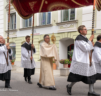 fileadmin/roha/images_galerie/brauchtum/Fronleichnam/Fronleichnam-Teisendorf/BR-FRON-TEI-PROZ-0101-2019-1046-D-roha-Brauchtum-Fronleichnam-Prozession-Teisendorf.png