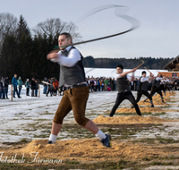 fileadmin/roha/Interessantes-in-Kurzform/BR-SCHNA-TEI-1425-01-2019-D-roha-Brauchtum-Schnalzen-Teisendorf-Wimmern-Winter-Schnee.png