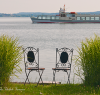 fileadmin/roha/images_galerie/orte_landschaft/Chiemsee/CHIE-FRAU-STUH-0005-D-roha-Chiemsee-Fraueninsel-Stuhl-Schiff.png