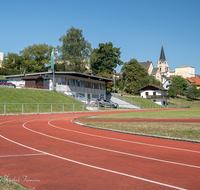 fileadmin/roha/images_galerie/orte_landschaft/Teisendorf/Teisendorf-Markt/TEI-SPO-PL-0001-D-roha-Teisendorf-Sportplatz-Tartanbahn.png