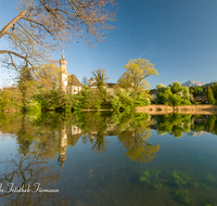 fileadmin/roha/images_galerie/orte_landschaft/Anger/Hoeglwoerth/AN-HOE-0054-9-D-roha-Anger-Hoeglwoerth-See-Wasser-Sonnenuntergang-Fruehling.png