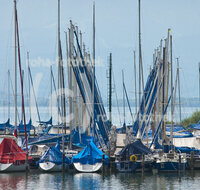 fileadmin/roha/images_galerie/orte_landschaft/Seeon-Seebruck/CHIE-YACHT-SEEBR-0011-D-roha-D-roha-Chiemsee-Yacht-Hafen-Seebruck-Segeln.jpg