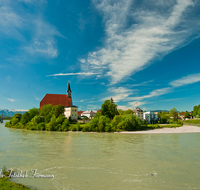 fileadmin/roha/images_galerie/orte_landschaft/Laufen/LAUF-SALZACH-0026-D-roha-Laufen-Salzach-Schleife-Stiftskirche-Bruecke-Wasser-Untersberg.png