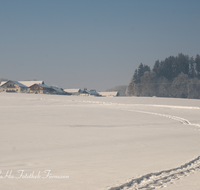 fileadmin/roha/images_galerie/orte_landschaft/Teisendorf/IN-LANDS-Teisendorf/LANDS-TEIS-WIN-WAR-0002-D-roha-Landschaft-Teisendorf-Winter-Schnee-Warisloh.png