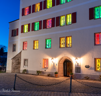 fileadmin/roha/images_galerie/orte_landschaft/Laufen/LAUF-STADT-WEIH-0060-D-roha-Laufen-Weihnachten-Rathaus-Nacht.png