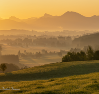 fileadmin/roha/images_galerie/stimmung-Sonne/SO-AU-SURT-0022-0709-02-D-roha-Sonnenaufgang-Surtal-Teisendorf-Oberteisendorf.png