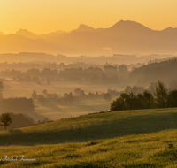 fileadmin/roha/images_galerie/stimmung-Sonne/SO-AU-SURT-0022-0709-02-D-roha-Sonnenaufgang-Surtal-Teisendorf-Oberteisendorf.png