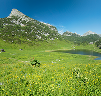 fileadmin/roha/images_galerie/orte_landschaft/Berchtesgaden/Nationalpark_Klausbachtal_Wimbachtal_-Klamm/BGD-NAT-FUNT-0014-P-D-roha-Berchtesgaden-Nationalpark-Funtensee-Schottmalhorn-Kaerlingerhaus-Panorama.png