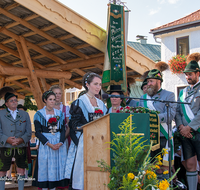 fileadmin/roha/images_galerie/orte_landschaft/Anger/Anger-Trachten-Musik-Fest/BR-FEST-ANG-MUS-TRACH-2018-08-19-1043-03-D-roha-Brauchtum-Fest-Anger-Trachtenverein-Musikkapelle-Festaltar.png