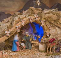 fileadmin/roha/images_galerie/brauchtum/Weihnachten-Krippen/Piding/BR-WEIH-KRI-PID-WEIH-OR-04-D-roha-Brauchtum-Weihnachten-Krippe-Maria-Josef-Christkind-Esel-Ochs-Orient-Stall.png